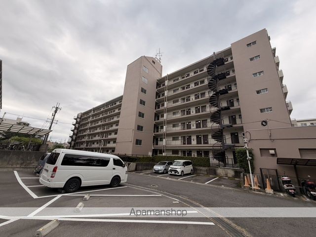 枚方ハイツ7号棟の外観写真