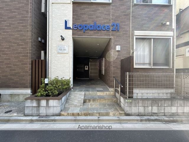 レオネクストレジデント西尾久の玄関写真