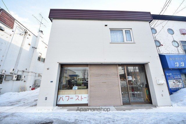 三和興産マンションの外観写真
