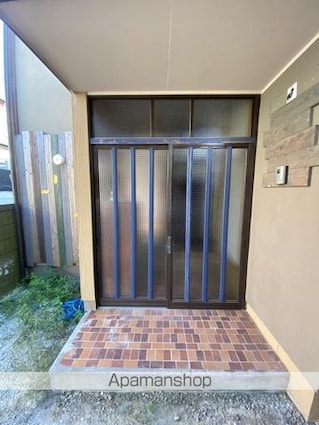 香川県高松市高松町[3LDK/51.03m2]の共用部1