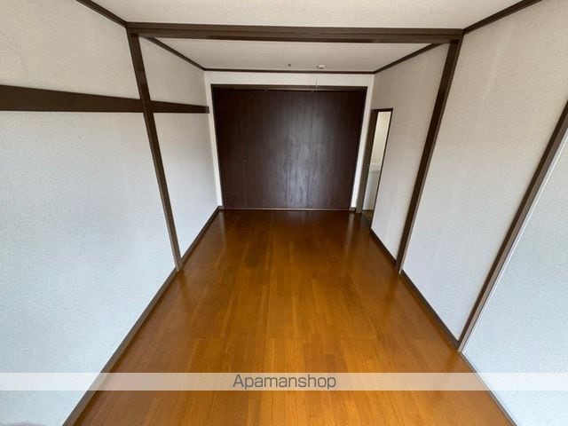 レピュート原田 III棟の内装写真
