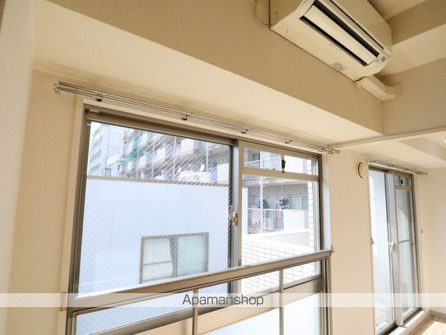クラシタイヤー新栄の内装写真
