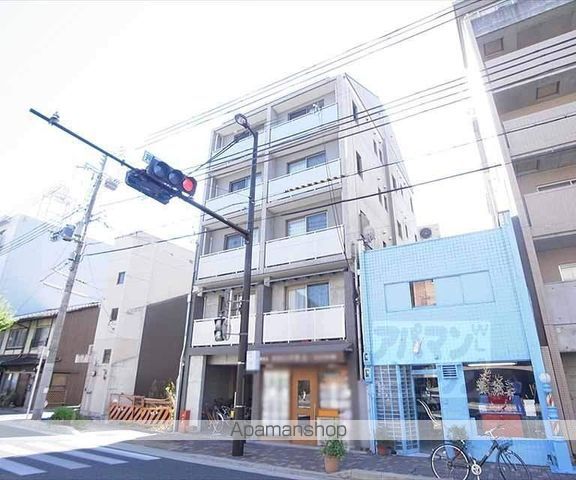 バインオークチーノの外観写真