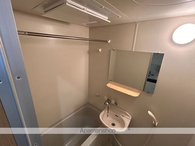 京都市北区 3階建 築26年の内装写真
