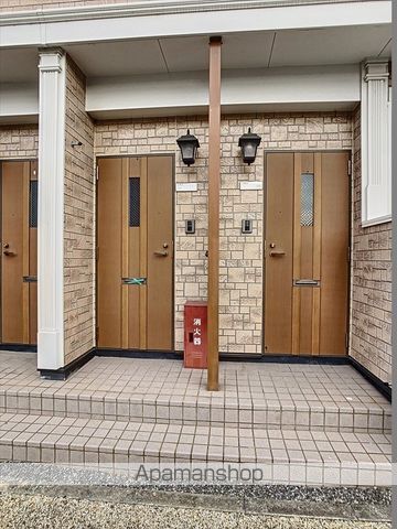 クレストール福泊Bの玄関写真