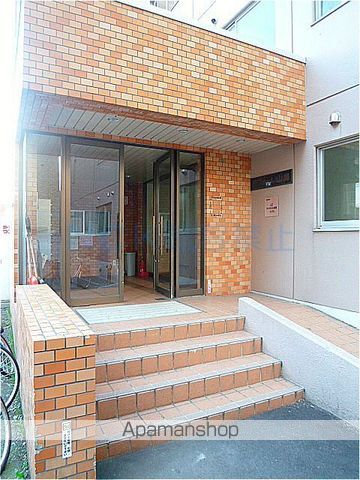 ラフォーレ山鼻の玄関写真
