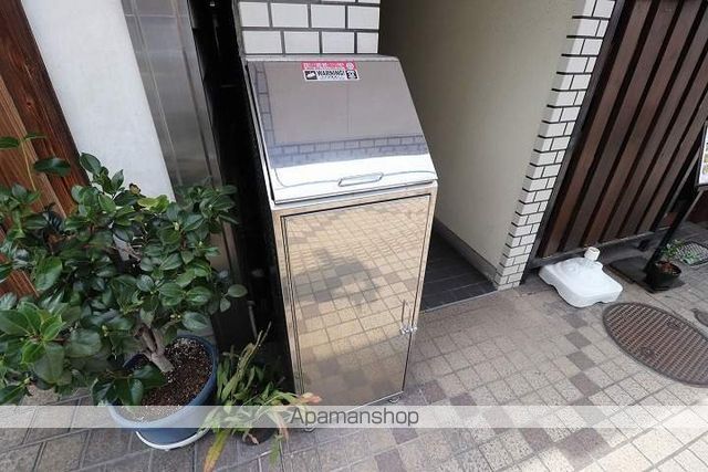 MAビルの玄関写真