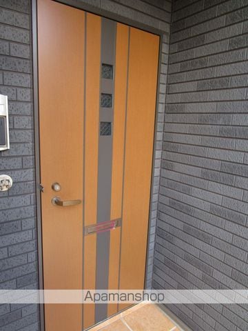 ピュアーズ15Bの玄関写真