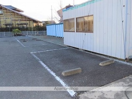 レオパレス田園[1K/23.18m2]の駐車場