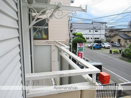 カーサ・ニュースリー[2LDK/50m2]のバルコニー