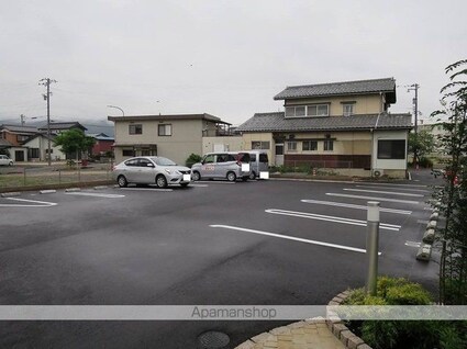 クロース　ボンド[1LDK/50.01m2]の駐車場