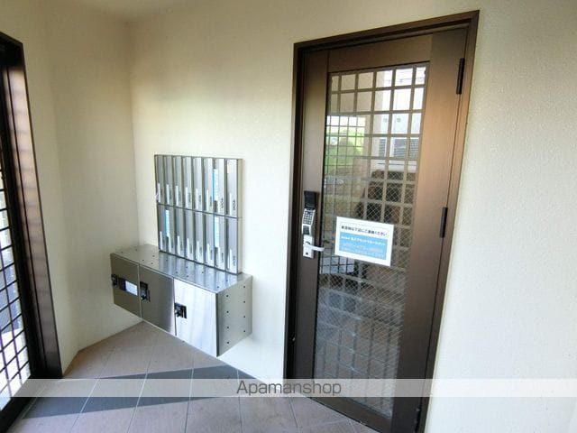 マンション花水木の玄関写真