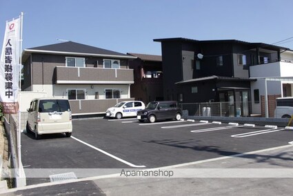 シャイン[1R/28.53m2]の外観3