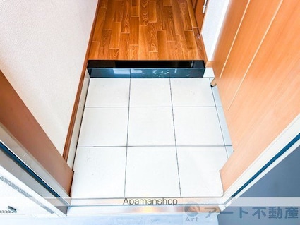 Ｔｉａｒｅ[2LDK/54m2]の玄関