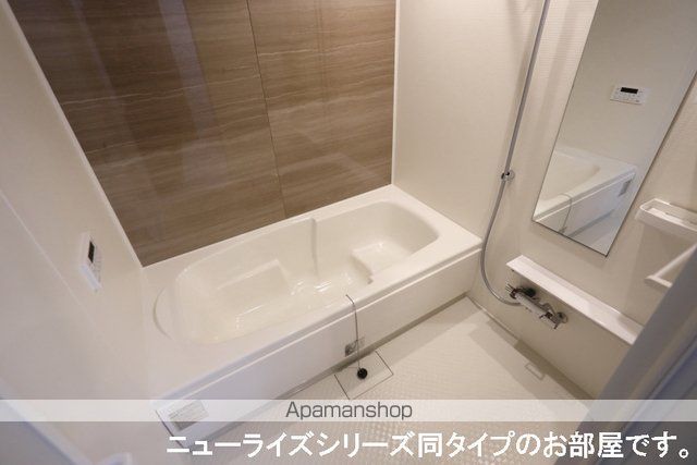 マナオラナIIの内装写真