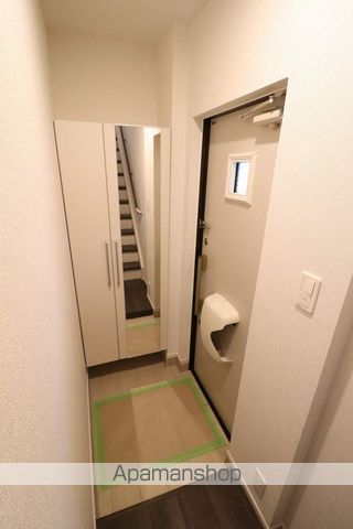 フォンターナ・ルチア[1R/35.96m2]の玄関
