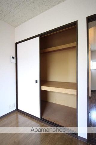 S.T.VILLA TSUSHIMA Aの内装写真