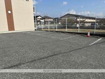 メゾン昴[2DK/44.72m2]の駐車場