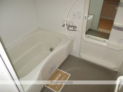 ゴールドセブン　ＡＢ[1R/37.78m2]のバス