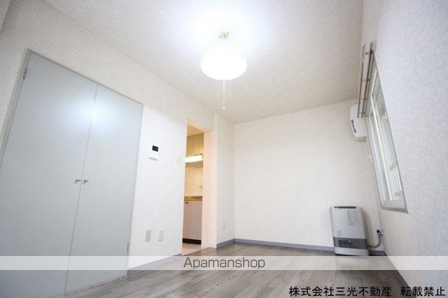 メゾンエクレーレ北35条の内装写真