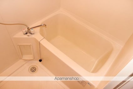 ＥＡＳＴ[2LDK/62.4m2]のバス