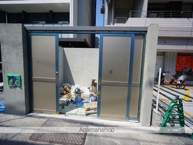 ルネフラッツ庄内通駅前の外観写真