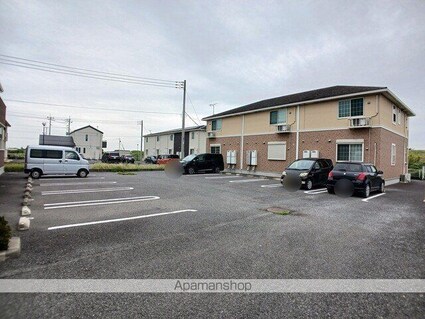 プラージュ　Ｂ[1LDK/37.13m2]の駐車場