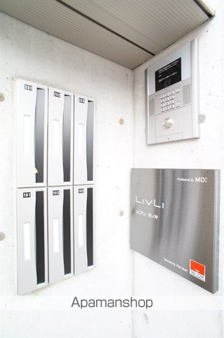 リブリ・市ノ坪の玄関写真