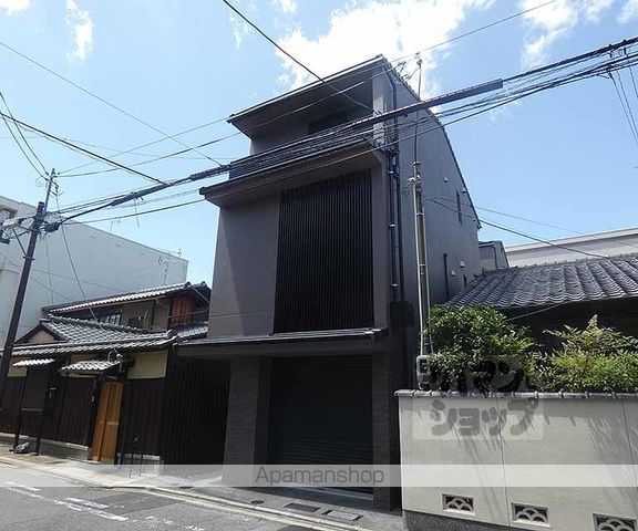 御所西篠の外観写真