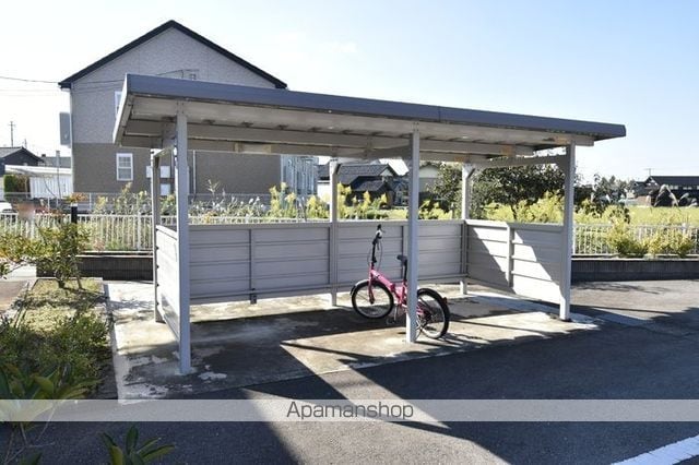 DーROOM利田 A棟の玄関写真