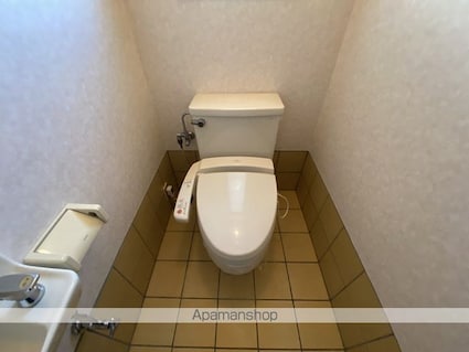 メゾン大岡[4LDK/124.36m2]のトイレ