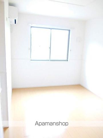秋田市 2階建 築11年の内装写真