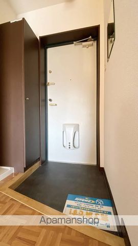 スリーサンズの内装写真