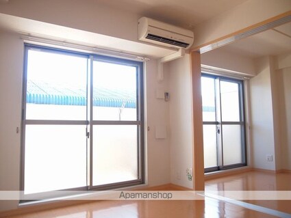 サン　フォレスト　ヴィラ[2LDK/57.52m2]のリビング・居間1