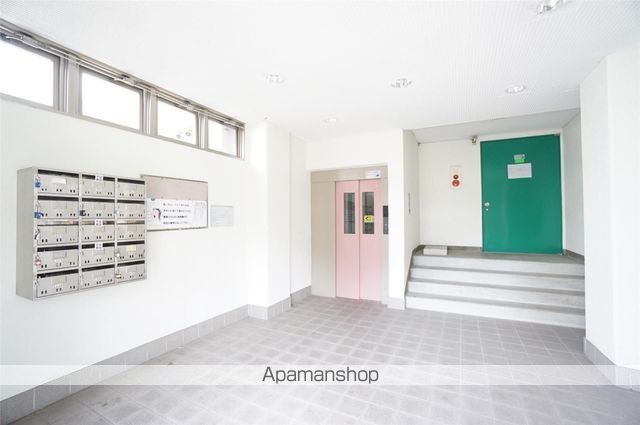 サンシャイン中庄の玄関写真