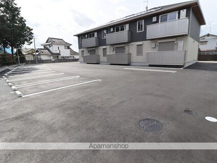 グランディオ　Ｂ[2LDK/63.22m2]の駐車場
