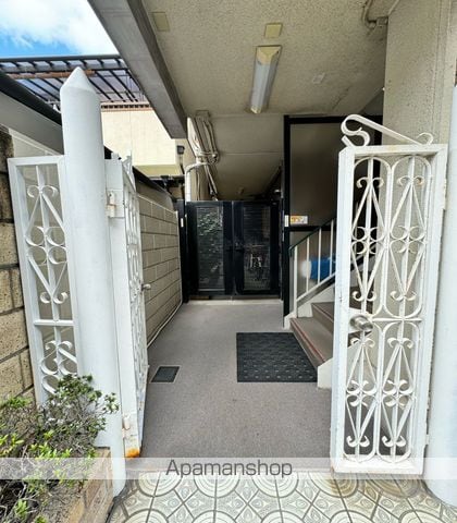 王鴻あびこマンションの玄関写真