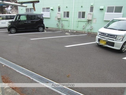パークハウス大平[2DK/40m2]の駐車場3