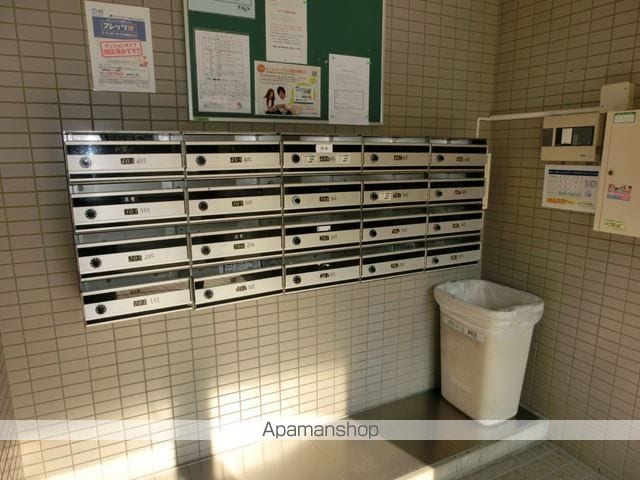 グランドール岸和田の玄関写真