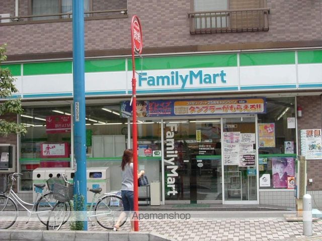 レフィナードの玄関写真