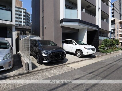 コートバスク[1K/27m2]の駐車場2