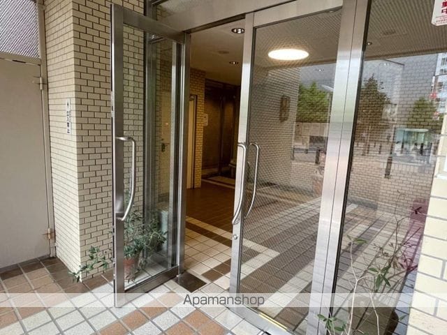 スターハイツの玄関写真