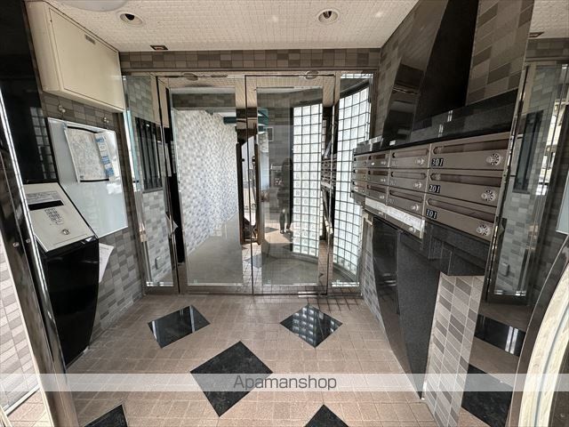 ジュネス町田の玄関写真