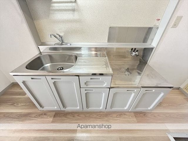 ラクシュリーマンション D棟の内装写真