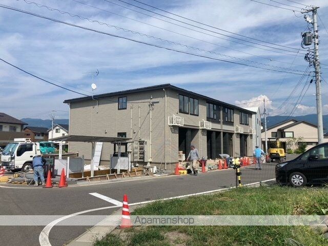 メゾン　グリシーヌ[1LDK/41.15m2]の外観2