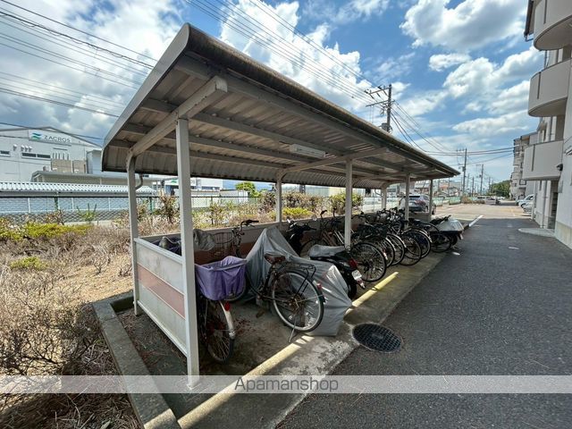 グランメール千本Bの玄関写真
