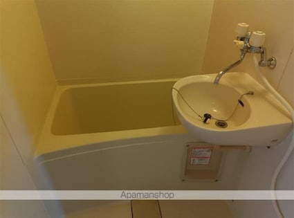 レオパレスウイング近藤[1K/22.86m2]のバス2