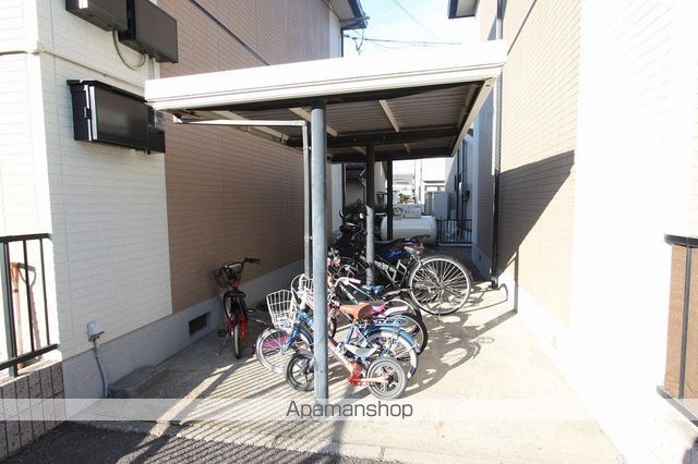 クレスコート関園 A棟の玄関写真