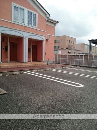 アール・パフュームⅡ[1LDK/44.18m2]の駐車場