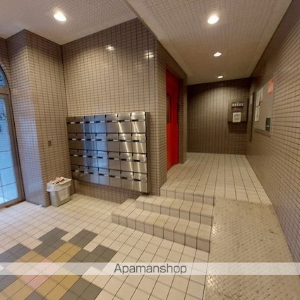 第一スカイハイツ足立[2LDK/51.81m2]の周辺2